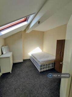The Box Bedroom