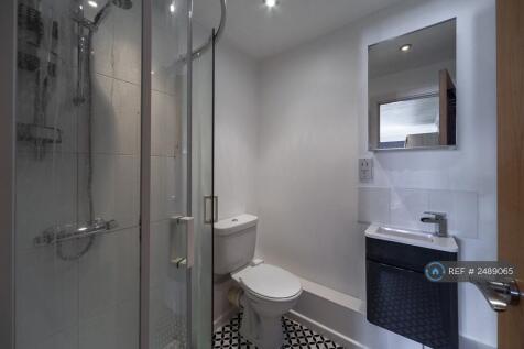 Ensuite To Bedroom 2