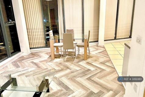 Living Room (2)