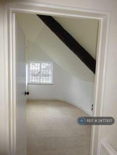 Bedroom 2     3.9mx2.1m