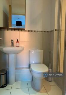 Master En-Suite