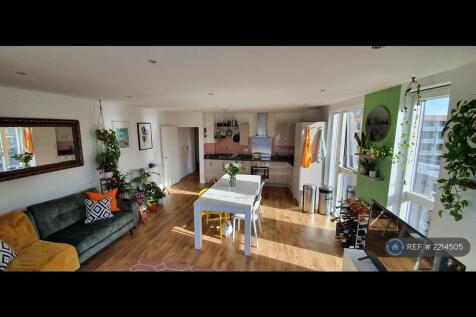 Kitchen / Lounge / Dining