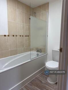 Bathroom 1st Photo