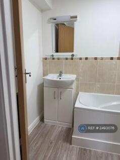 Bathroom 2nd Photo
