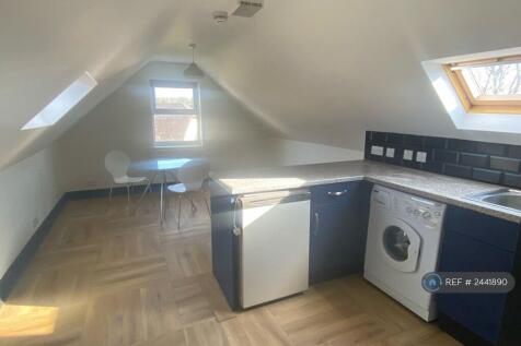Top Floor Communal Kitchen 