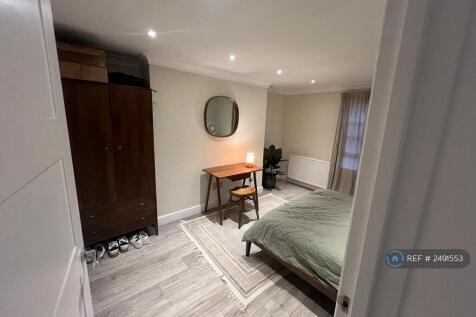 Double Bed &#43; Wardrobe/Drawer Unit &#43; Dressing Table