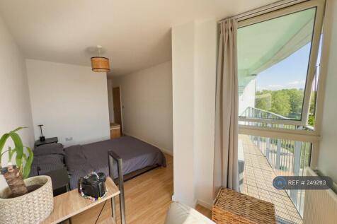 1st Bedroom 