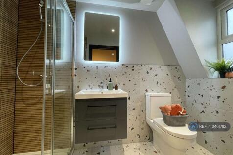 Room f Ensuite