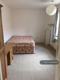 Upstairs Back Bedroom