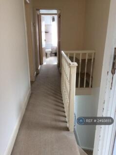 Landing From Back Bed To Bathroom