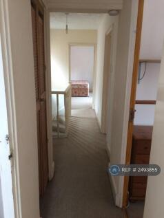 Landing From Bathroom To Back Bed