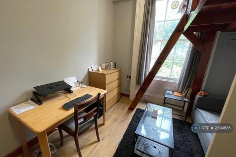 Living Area/Study Desk