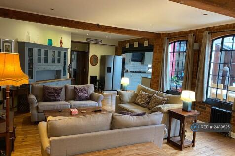 Main Lounge