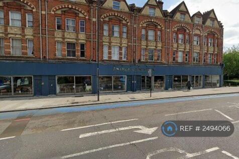 Flat Above Quiet Furniture Shop