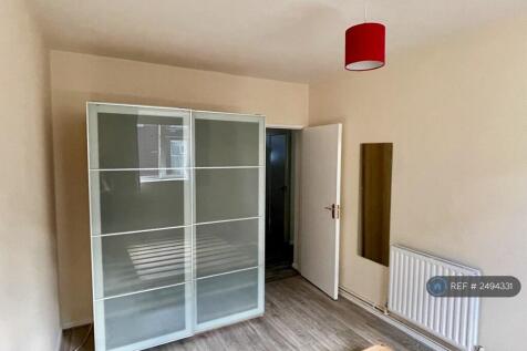 Master Bedroom (Wardrobe)