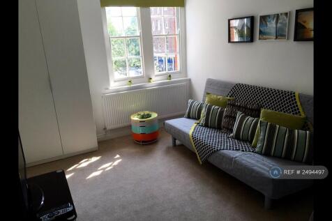 Living Room / Double Bedroom 2