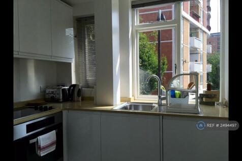 Fully Fitted Kitchen