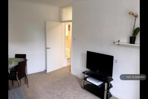 Living Room / Double Bedroom 2