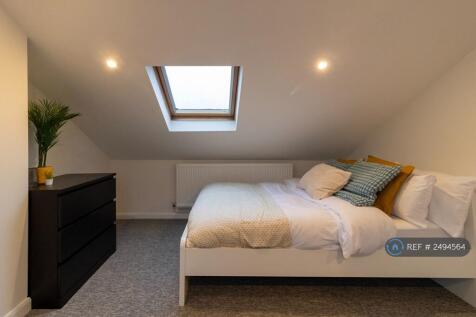 Bedroom 6- Comfortable Double Bed