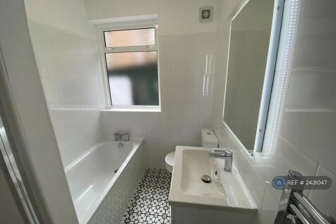 Family Bathroom With Bath &amp; Walk Shower