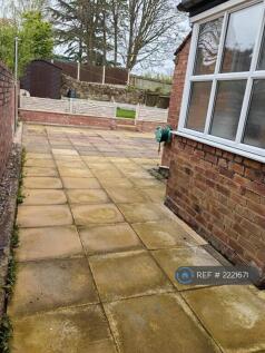 Back Garden/Landing