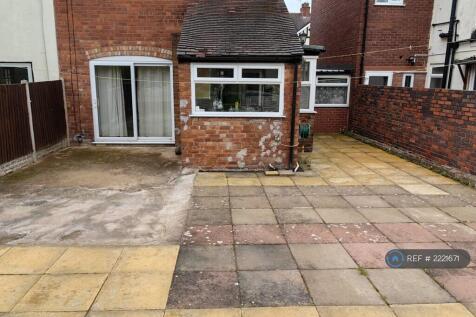 Back Garden/Landing
