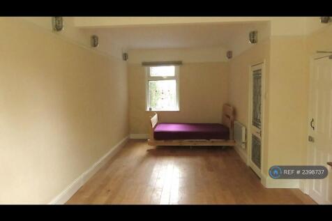 Open Plan Bedroom/Lounge