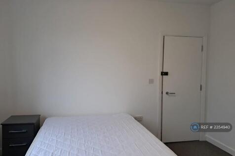 Upstairs Back Bedroom