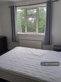 Upstairs Back Bedroom