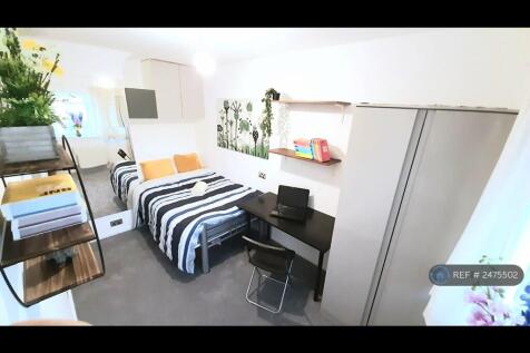 Room 5, Available From Dec 25