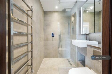 Master Ensuite Bathroom-1