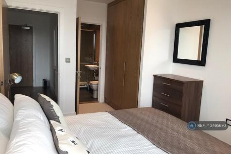 Bedroom 1 (View 2)