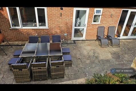 Garden (Patio)