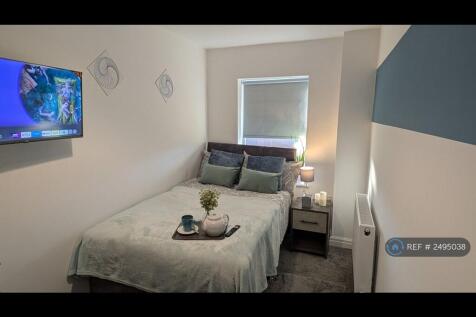 Room 3 With Private Bathroom