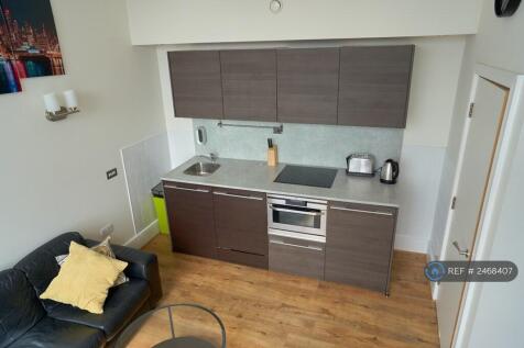 Living Room/Kitchen