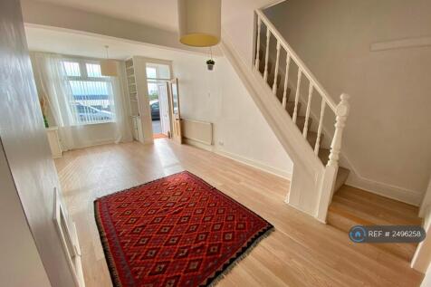 Living/ Dining Room 