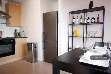 Fridge-Freezer, Open Shelving