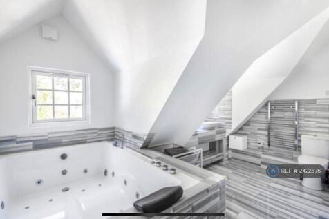 Master Ensuite Bathroom