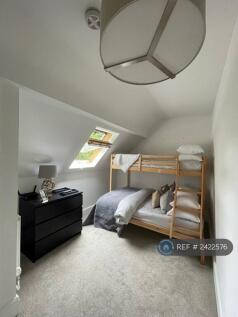 Bedroom 4 (Queen Bunk)
