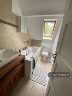 Bathroom 4 Ensuite/ Family
