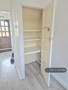 Bedroom 3 Built In