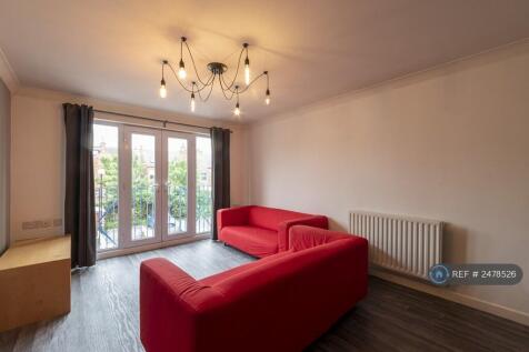 Lounge/Kitchen