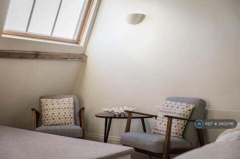 Second Bedroom - Seating