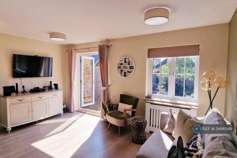 Living Room (Tv-Facing)