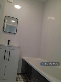 Newly Refurbished Bathroom