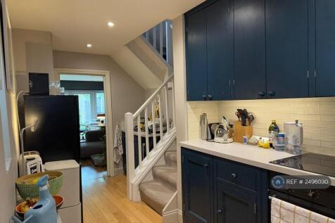 Bespoke Fitted Kitchen - Solid Wood