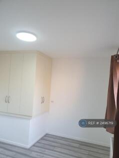 Front-Bedroom