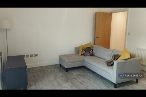 Living Room / Dining