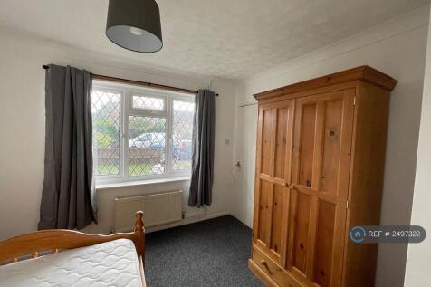 Downstairs Bedroom 