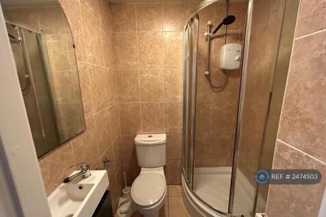 Studio Toilet